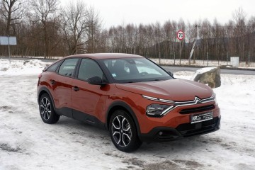 136KM Automat Niski przebieg Full LED Tablet Elektryk Stan BDB