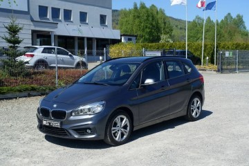 218d 150KM Automat Oryginalny lakier Full LED Szyberdach Faktura VAT