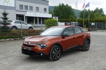 136KM Automat Niski przebieg Full LED Tablet Elektryk Stan BDB
